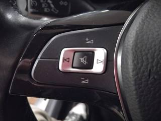 VOLKSWAGEN up! usata, con Frenata d