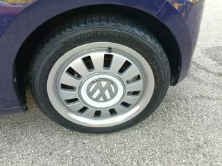 VOLKSWAGEN up! usata, con Sistema di navigazione