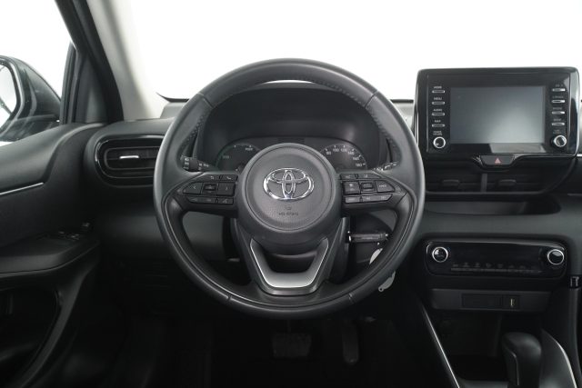 TOYOTA Yaris usata 12