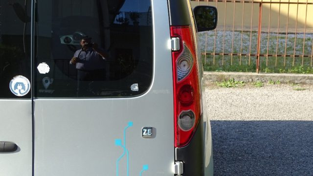RENAULT Kangoo Z.E. usata 29