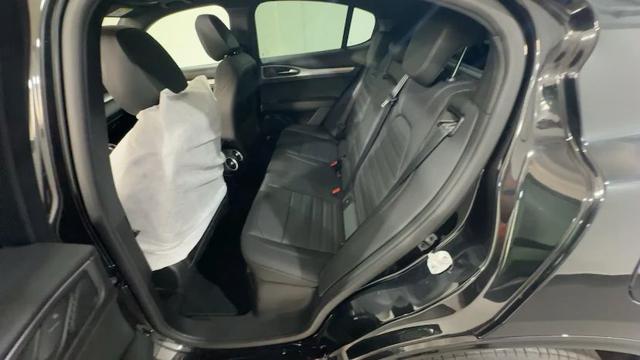ALFA ROMEO Stelvio usata, con Controllo automatico clima
