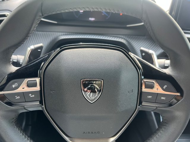 PEUGEOT 2008 usata, con Touch screen