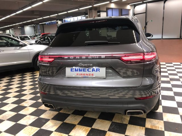 PORSCHE Cayenne usata, con Autoradio