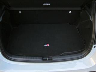 TOYOTA Yaris usata 41