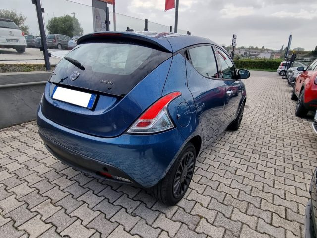 LANCIA Ypsilon usata, con ESP