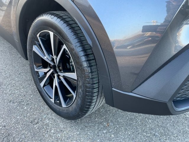 TOYOTA C-HR usata, con Sistema di navigazione