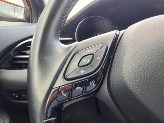 TOYOTA C-HR usata, con Vivavoce