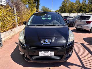PEUGEOT 5008 usata, con Airbag