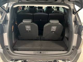 PEUGEOT 5008 usata, con Vetri oscurati