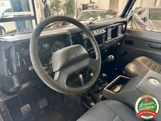 LAND ROVER Defender usata 8