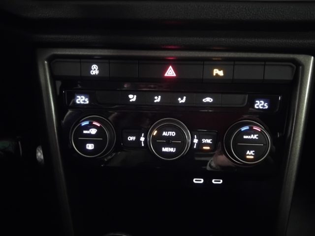 VOLKSWAGEN T-Roc usata, con Sensori di parcheggio posteriori