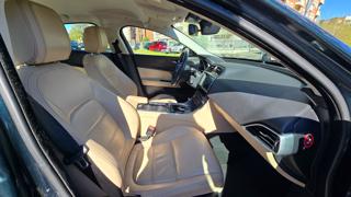 JAGUAR XE usata, con Controllo trazione