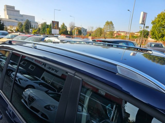 VOLKSWAGEN Touran usata 68