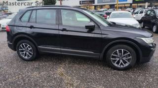 VOLKSWAGEN Tiguan usata, con Autoradio