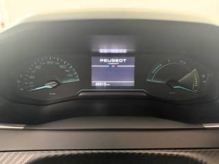 PEUGEOT 208 usata, con Sedile posteriore sdoppiato