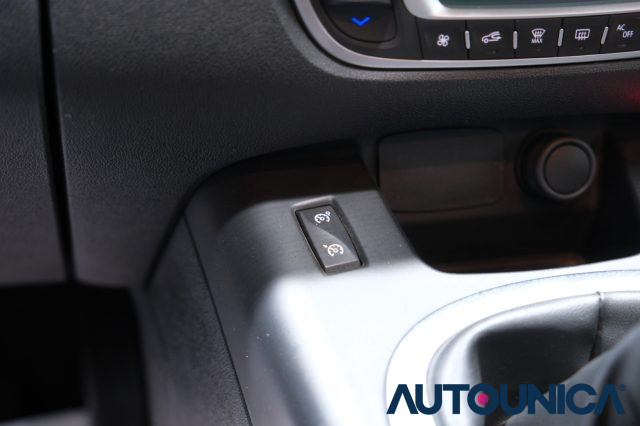 RENAULT Scenic usata, con Freno di stazionamento elettrico