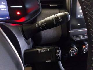 RENAULT Clio usata, con Luci diurne LED