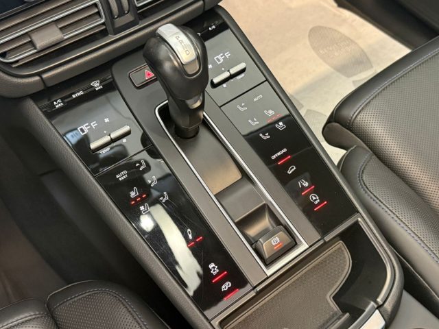 PORSCHE Macan usata, con Interni in pelle