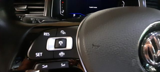 VOLKSWAGEN T-Roc usata, con Autoradio digitale
