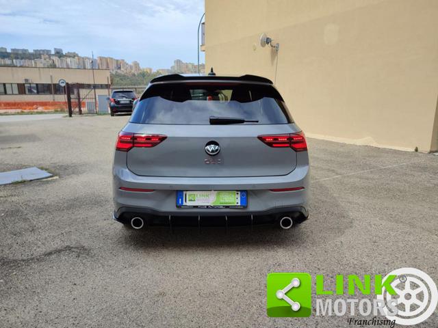 VOLKSWAGEN Golf usata, con Autoradio