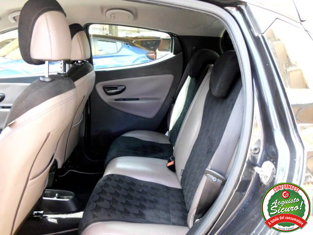 LANCIA Ypsilon usata, con Controllo automatico clima