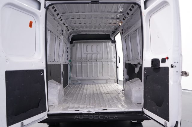 PEUGEOT Boxer usata 17