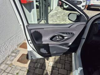 TOYOTA Yaris usata, con Autoradio