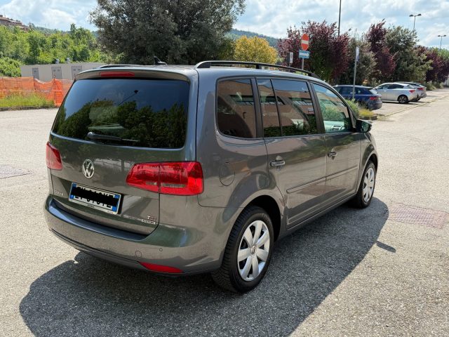 VOLKSWAGEN Touran usata, con Autoradio