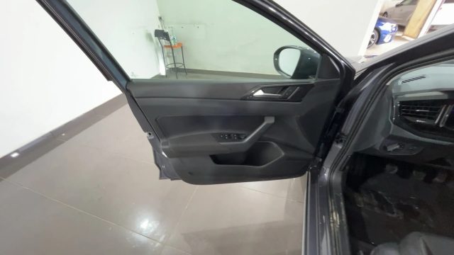 VOLKSWAGEN Taigo usata, con Cruise Control