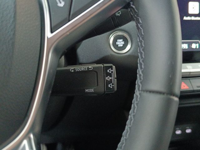 RENAULT Captur usata, con Airbag testa