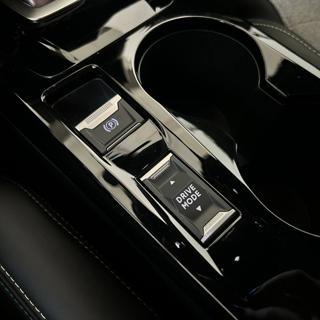 PEUGEOT 2008 usata, con Sedile posteriore sdoppiato