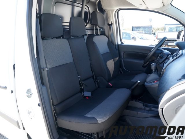 RENAULT Kangoo usata 9