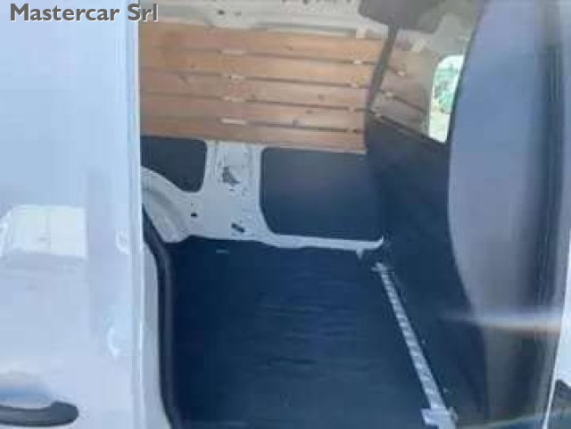 VOLKSWAGEN Caddy usata 10