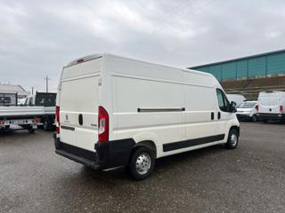 PEUGEOT Boxer usata, con Autoradio