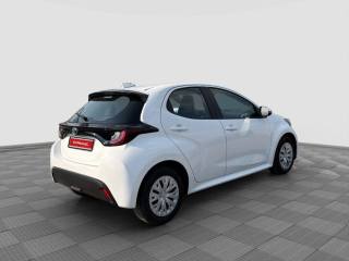 TOYOTA Yaris usata 4