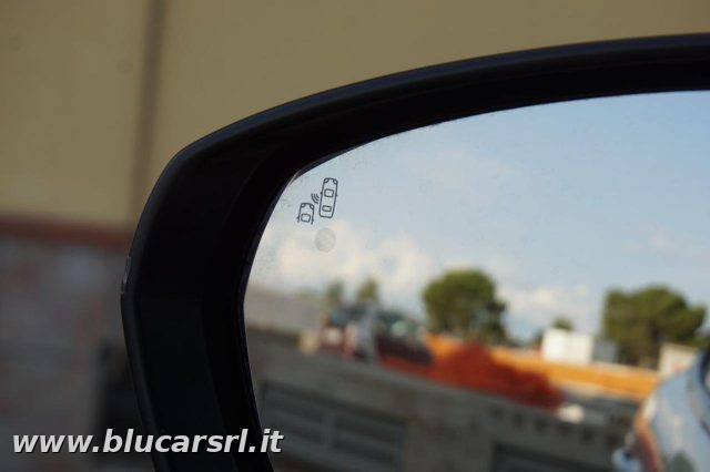 PEUGEOT 3008 usata, con Telecamera per parcheggio assistito