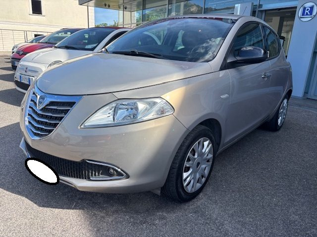 LANCIA Ypsilon usata, con Airbag