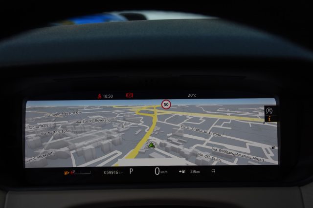 LAND ROVER Range Rover Velar usata, con Chiusura centralizzata telecomandata