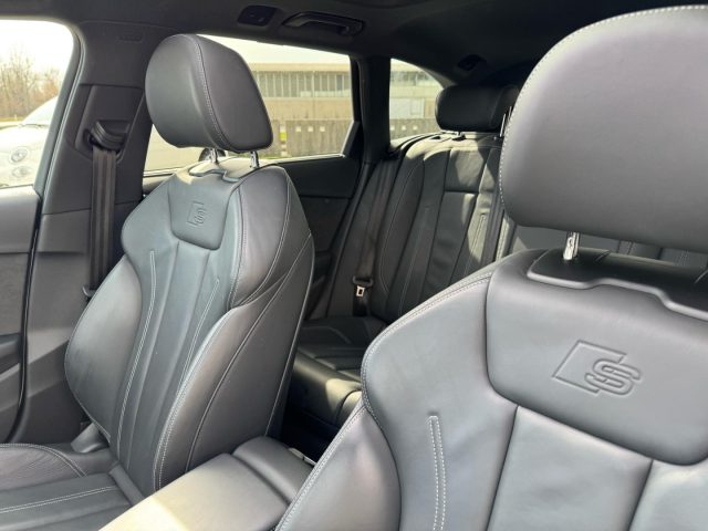 AUDI A4 usata, con USB