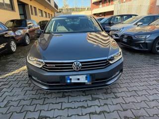 VOLKSWAGEN Passat usata, con Airbag