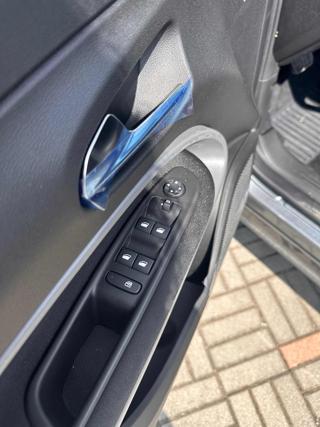 JEEP Avenger usata, con Autoradio