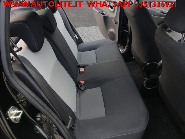 TOYOTA Yaris usata, con Bracciolo