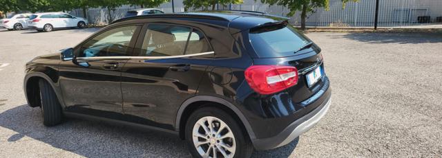 MERCEDES-BENZ GLA 180 usata, con Climatizzatore