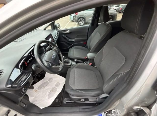 TOYOTA Yaris usata 9