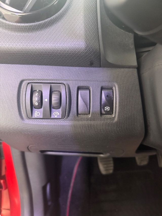 RENAULT Clio usata 17