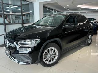 MERCEDES-BENZ GLA 180 usata, con Airbag