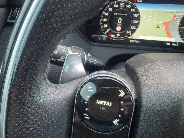LAND ROVER Range Rover Velar usata, con Specchietti laterali elettrici