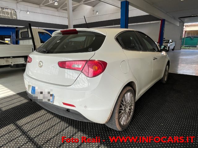 ALFA ROMEO Giulietta usata, con Airbag