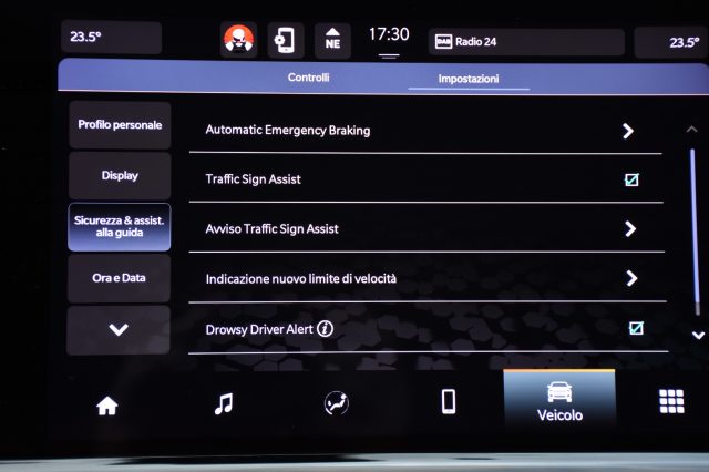 JEEP Compass usata, con Sedile posteriore sdoppiato