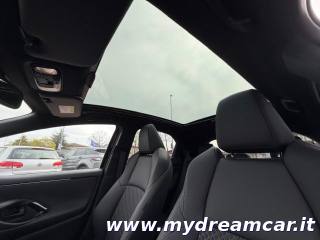 TOYOTA Yaris usata, con Fari LED